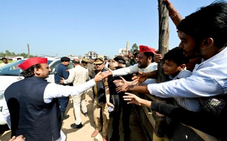 लोकसभा चुनाव 2024 को लेकर मैदान में उतरे अखिलेश यादव | Photo Highlights