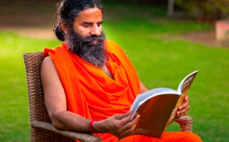 योग गुरु रामदेव की बढ़ सकती है मुश्किलें, एलोपैथी के खिलाफ गलत सूचना के संबंध में सर्वोच्च अदालत में सुनवाई जारी