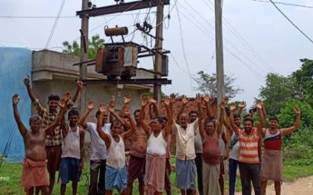 दस दिन बाद भी नहीं बदला जा सका जला ट्रांसफार्मर, चिलचिलाती गर्मी में ग्रामीण परेशान