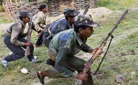 Breaking: छत्तीसगढ़ के दंतेवाड़ा में नक्सलियों और सुरक्षाबलों में मुठभेड़, 7 नक्सली ढेर, 3 जवान घायल
