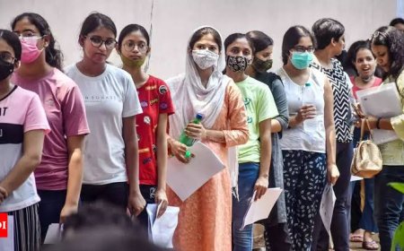 जानें देश भर में चर्चित NEET परीक्षा विवाद क्या है और इस मामले में कब क्या हुआ