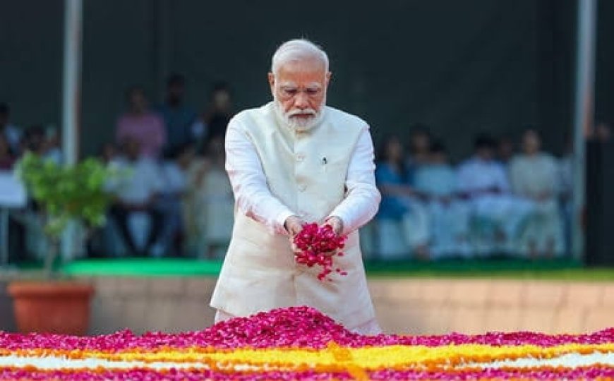 Modi 3.0: PM मोदी का शपथ ग्रहण आज, सुबह-सुबह महान सपूतों को नमन करने पहुंचे राजघाट