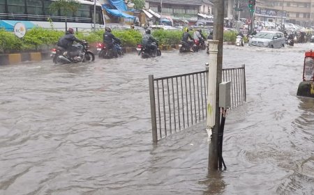 BREAKING: मुंबई-पुणे में बारिश से हाहाकार; पानी में डूबी कालोनियां और सड़कें, बचाव कार्य में उतरी सेना
