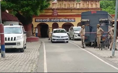 बलिया: ADG-DIG ने आधी रात में छापेमारी कर अवैध वसूली करने वाले 3 पुलिसकर्मियों समेत 17 को किया गिरफ्तार, वसूली रजिस्टर जब्त, थानेदार का आवास सील