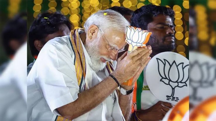 महाराष्ट्र में शिवाजी की प्रतिमा गिरने पर पीएम मोदी ने सिर झुकाकर मांगी माफी