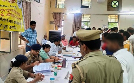 चुनार में सम्पूर्ण समाधान दिवस: जिलाधिकारी ने सुनी फरियादियों की समस्याएं