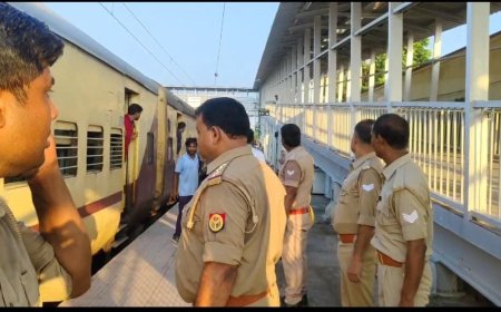 मिर्जापुर में बड़ी शराब तस्करी का भंडाफोड़, ट्रेन से 20 बैग शराब बरामद!