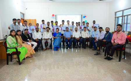 वर्ल्ड फार्मासिस्ट डे पर राधारमण मिश्र कॉलेज ऑफ फार्मेसी में जश्न