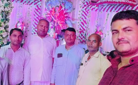 सामाजिक समरसता की मिसाल: संघ परिवार ने दलित बस्ती के दुर्गा पूजा पंडाल में किया माता भगवती का पूजन अर्चन