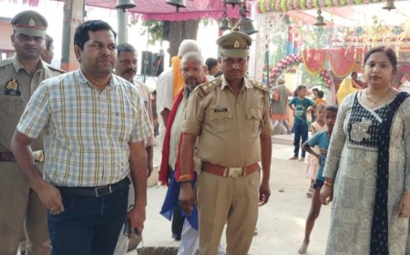 कोरांव: एसडीएम ने अधिकारियों संग मूर्ति विसर्जित स्थलों का किया निरीक्षण