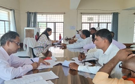 कोरांव में जनसुनवाई में सुधार के लिए उप-जिलाधिकारी ने कसा शिकंजा