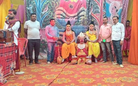 कोरांव: रामलीला में लंका दहन की लीला देख दर्शक हुए भावविभोर