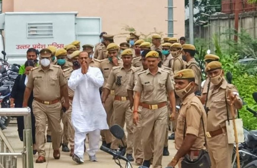 Bhadohi News: पूर्व विधायक विजय मिश्रा की मुश्किलें बढ़ी, कोर्ट ने 16 दिन की पुलिस रिमांड पर भेजा