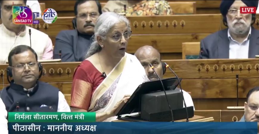 Income Tax new slab: 12 लाख तक की कमाई पर कोई टैक्स नहीं, मध्यम वर्ग को मिला बड़ा तोहफा