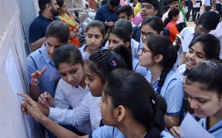 यूपी बोर्ड 2025: 10वीं और 12वीं के रिजल्ट घोषित, जालौन के यश प्रताप सिंह और प्रयागराज की महक जायसवाल बने टॉपर