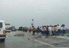 मिर्जापुर में भीषण सड़क हादसा, एक की मौत, दो गंभीर रूप से घायल