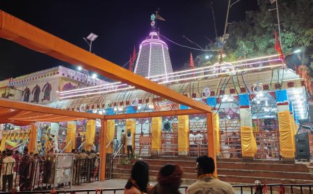 विंध्याचल धाम में पान-गुटखा खाने वालों की अब खैर नहीं, 20 लोगों से ₹7200 जुर्माना वसूला 