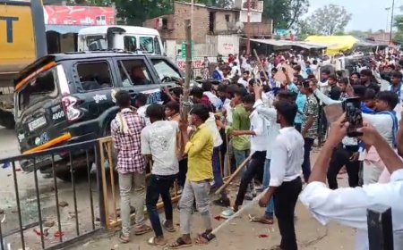 प्रयागराज के करछना में हिंसक तांडव: 75 हिरासत में, 550 अज्ञात पर FIR, पुलिस की कड़ी कार्रवाई