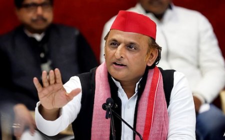 सपा प्रमुख अखिलेश यादव का फेसबुक पेज सस्पेंड: 'लोकतंत्र पर हमला', BJP पर राजनीतिक दबाव का आरोप| जानें असली वजह