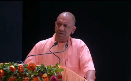 RSS के मंच से अखिलेश पर योगी का तीखा प्रहार: 'कंस-दुर्योधन प्यारे, राम-कृष्ण से नफरत'
