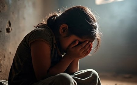 मिर्जापुर में 9 साल की मासूम से पड़ोसी टेलर की घिनौनी हरकत: विश्वासघात कर की छेड़छाड़, पुलिस ने 55 वर्षीय आरोपी को दबोचा