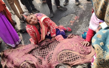 मिर्जापुर: तेज रफ्तार ट्रक ने बाइक सवार को रौंदा, युवक की मौके पर दर्दनाक मौत, आक्रोशित ग्रामीणों ने किया सड़क जाम
