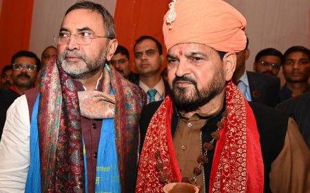 राष्ट्रकथा' के बहाने बृजभूषण ने ठाकुरों को किया लामबंद?, गोंडा में धनंजय-बृजेश और सुशील सिंह समेत पूर्वांचल के बाहुबलियों के पहुंचने से राजनीतिक माहौल गर्म